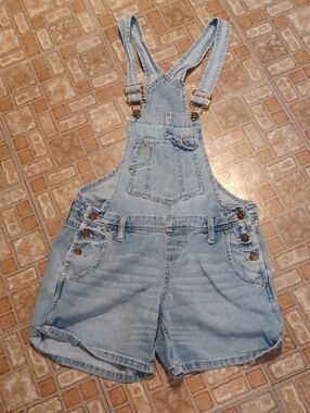 Light Wash Denim Short Overalls Size Small